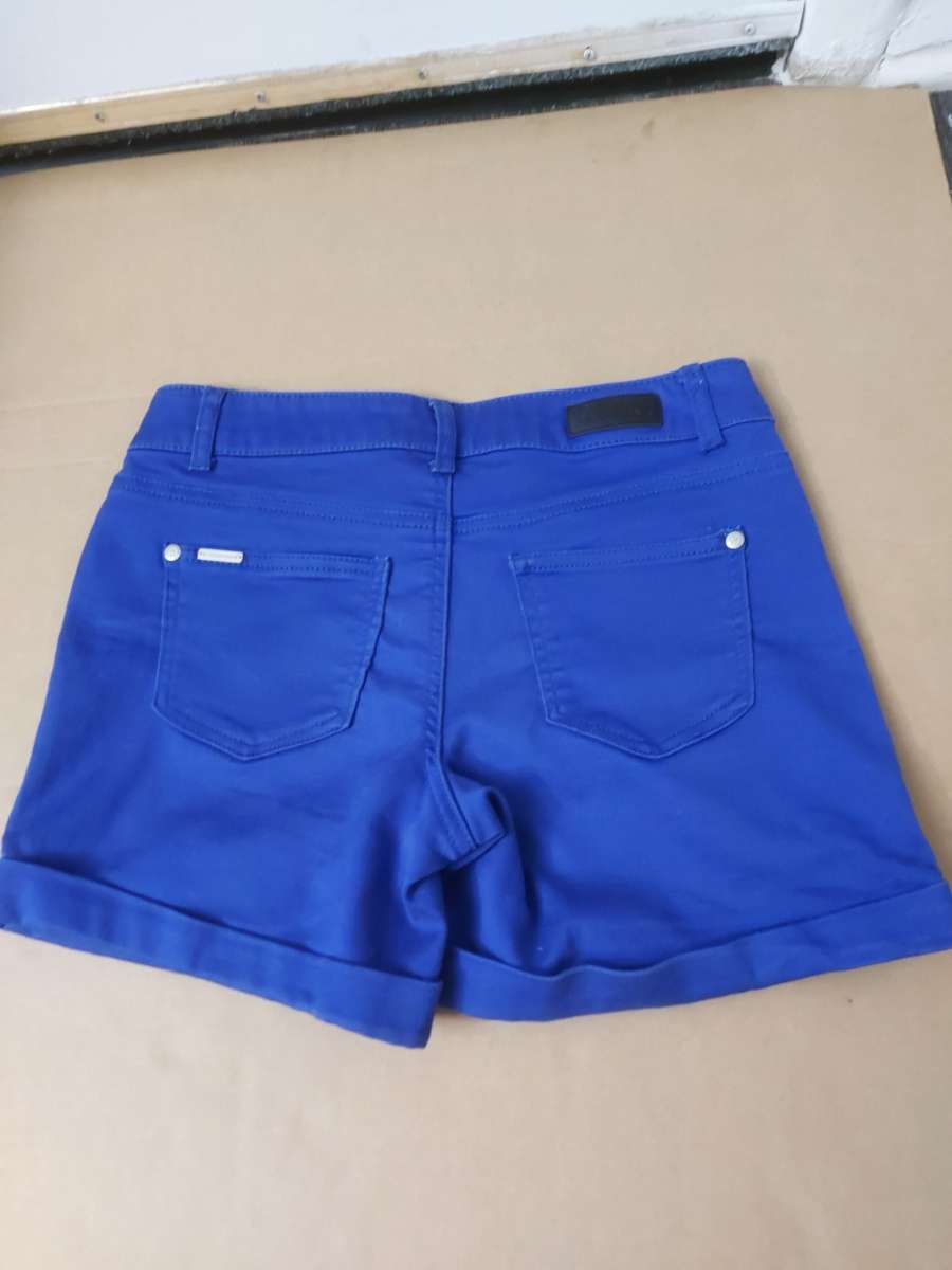 Celebrity Pink Electric Blue Jean Shorts Size S