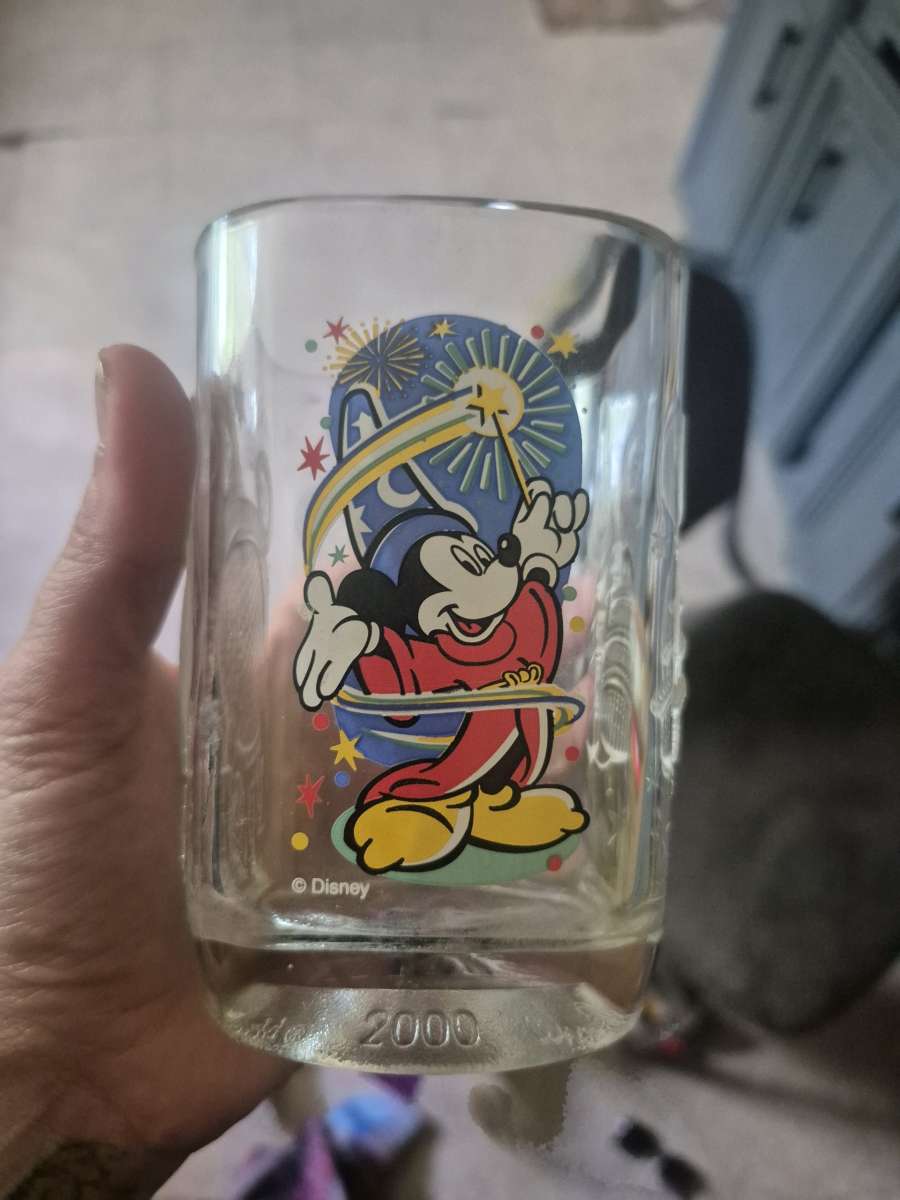 Set of 4 2000 McDonalds Glassware