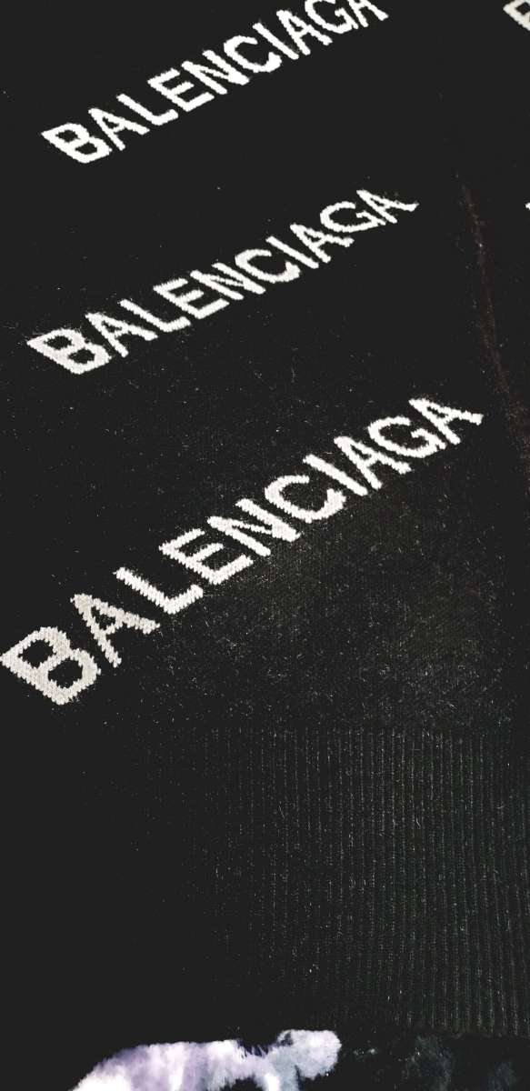 balenciaga sweater