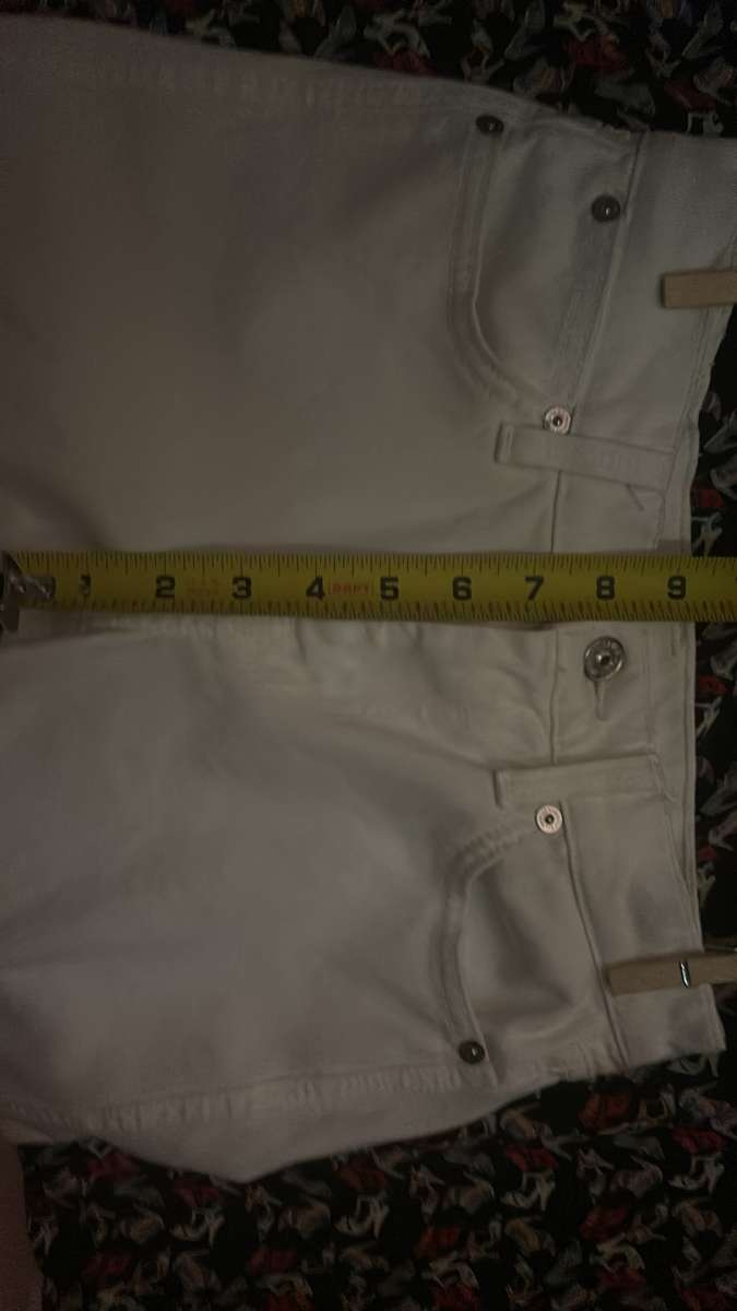7FAM 7 For All Mankind White Jeans Size 24
