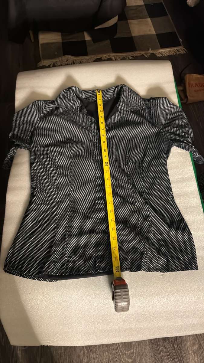 Rue21 Black Polka Dot Split Sleeve VNeck Blouse Size S