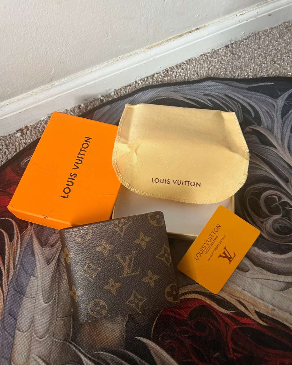 Louis Vuitton wallet multiple design