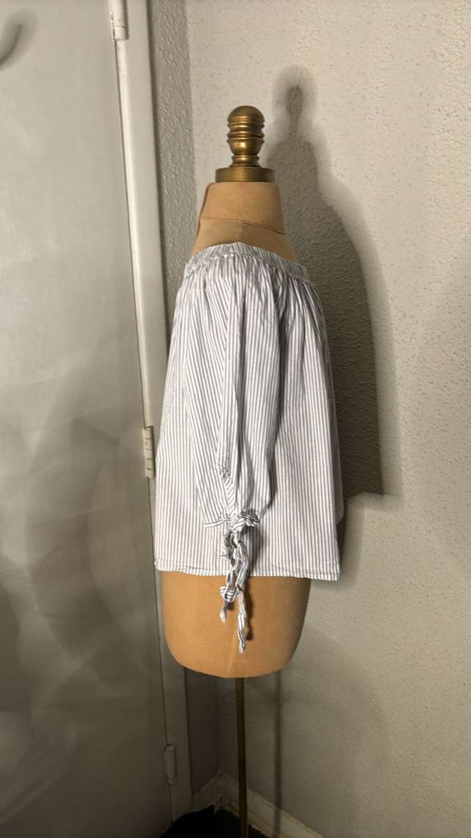 LaBanga Striped BlueWhite Top Size L Bow Tie Sleeves