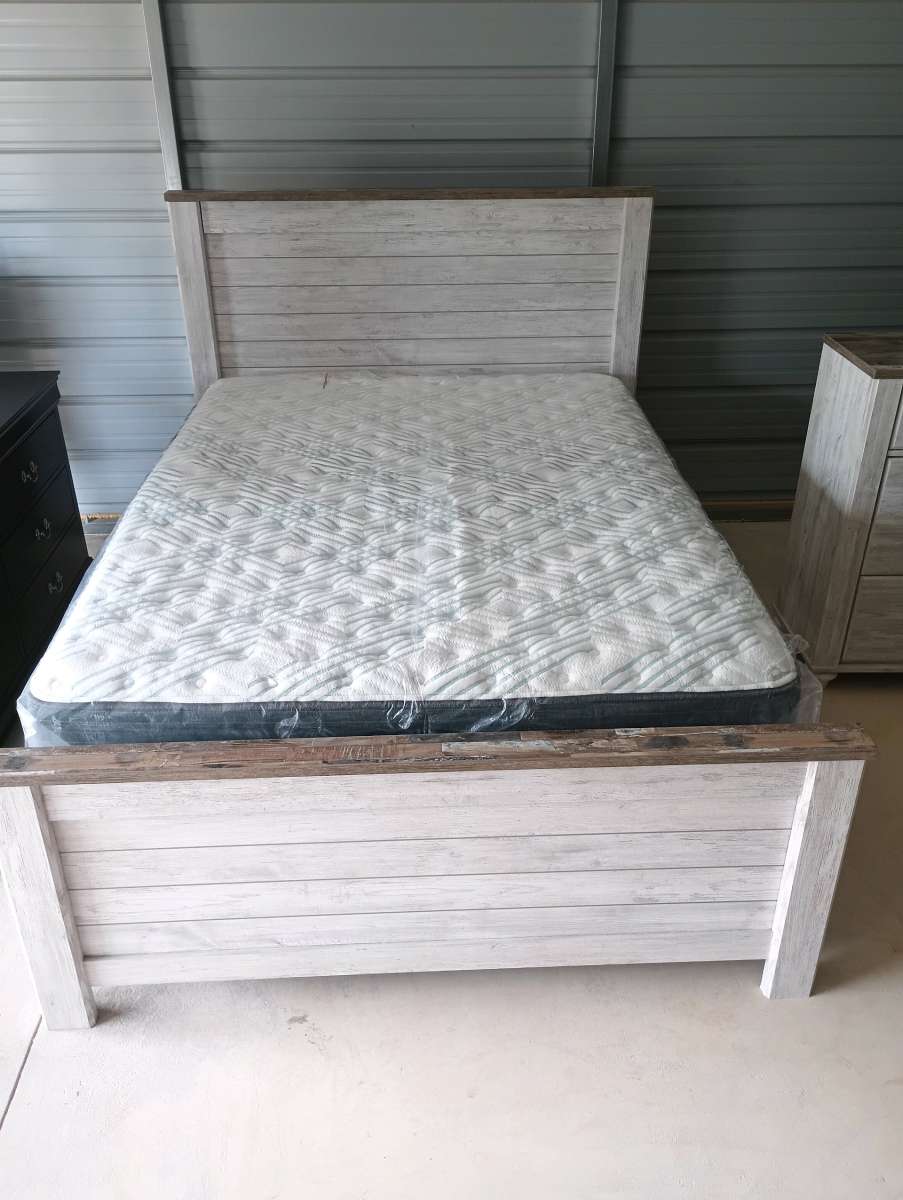 Ashley furniture Queen size bedroom set