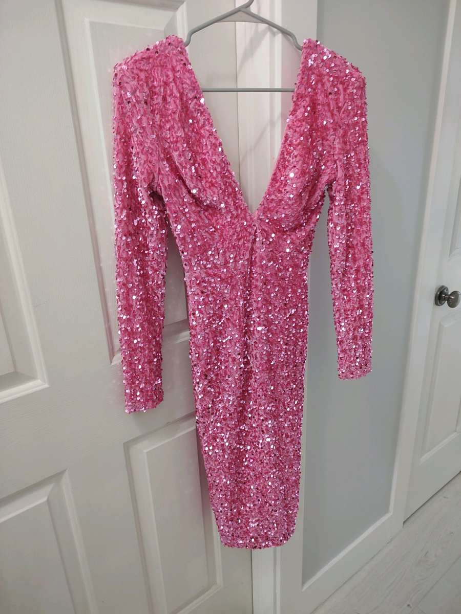 Womens XS sequin pretty pink dress Fashion Nova