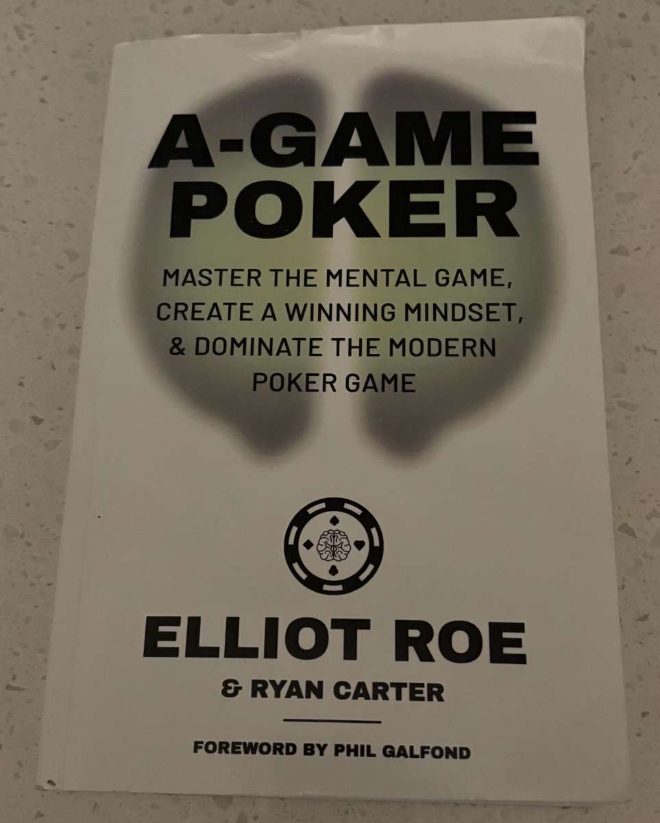 A Game poker Elliot Roe