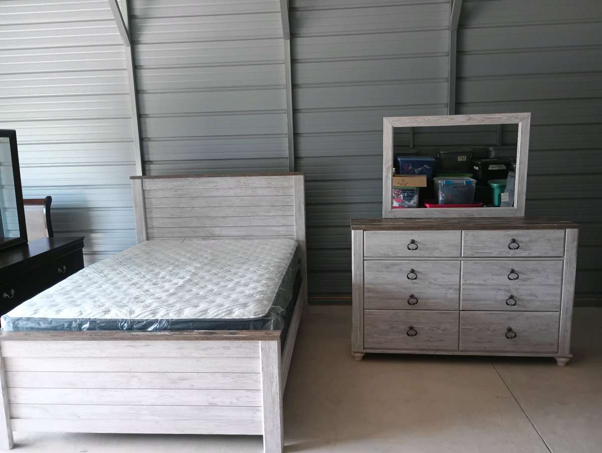 Ashley furniture Queen size bedroom set