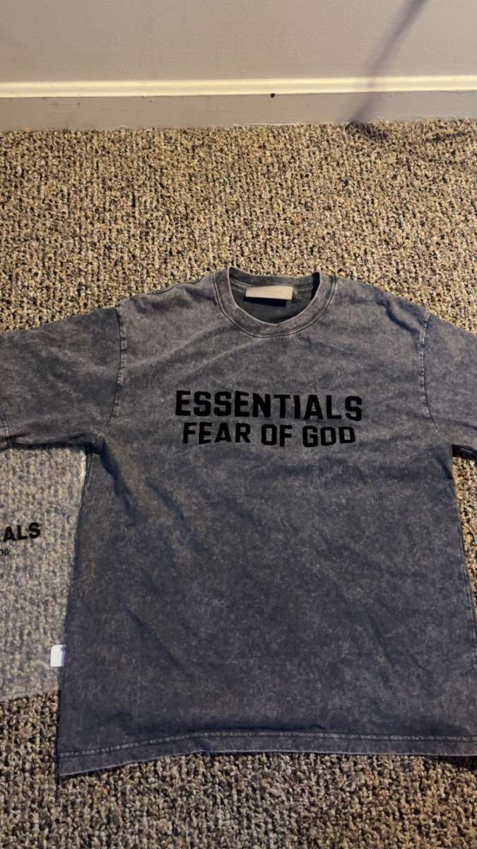 essentials fear of god tee shirt