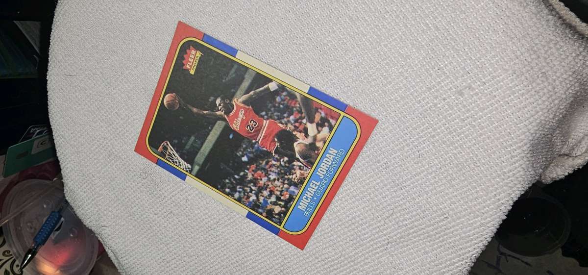 MICHAEL JORDAN  RC 86 Fleer  mint  recently sealed wax