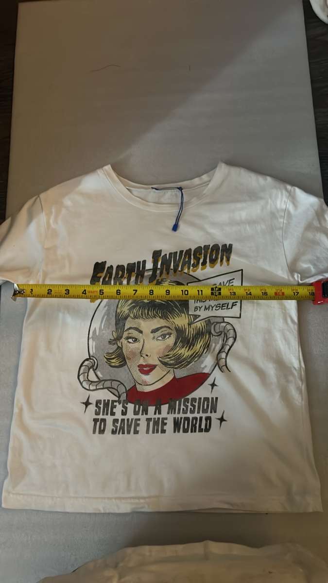 Zara Trafaluc Earth Invasion Short Sleeve Tee Size S New Wit