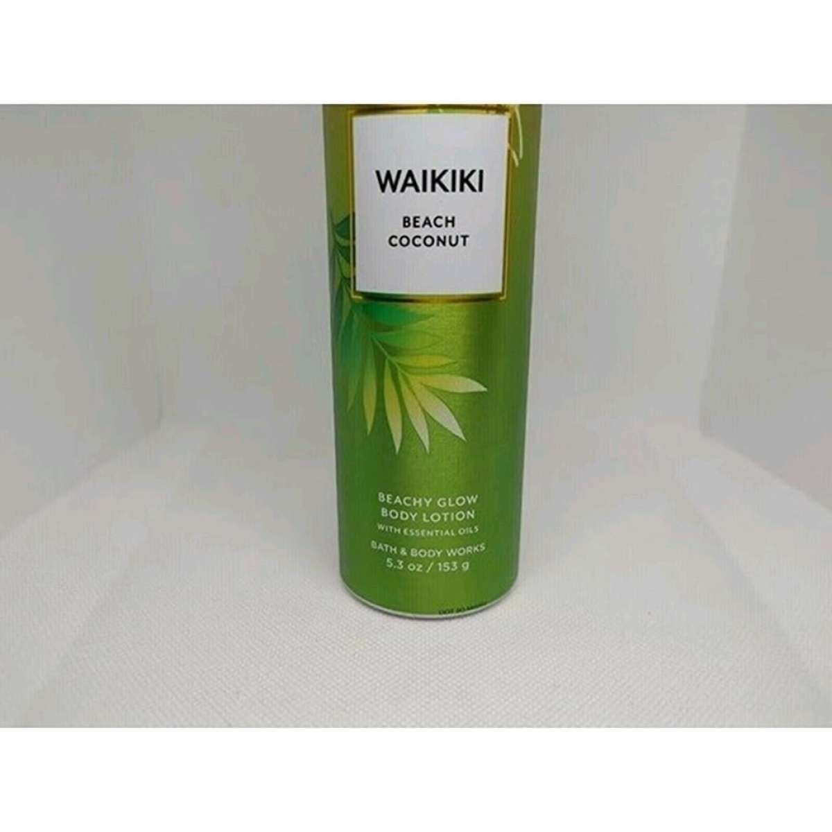 Bathbody Works Waikiki Beach Coconut Beachy Glow Body Lotion