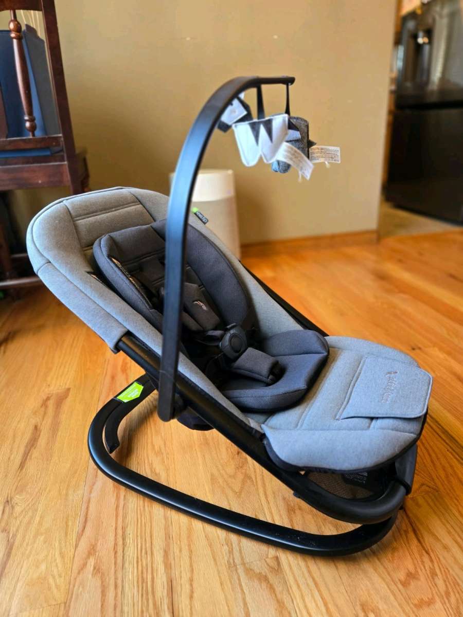 New Baby Jogger City Sway Rocker
