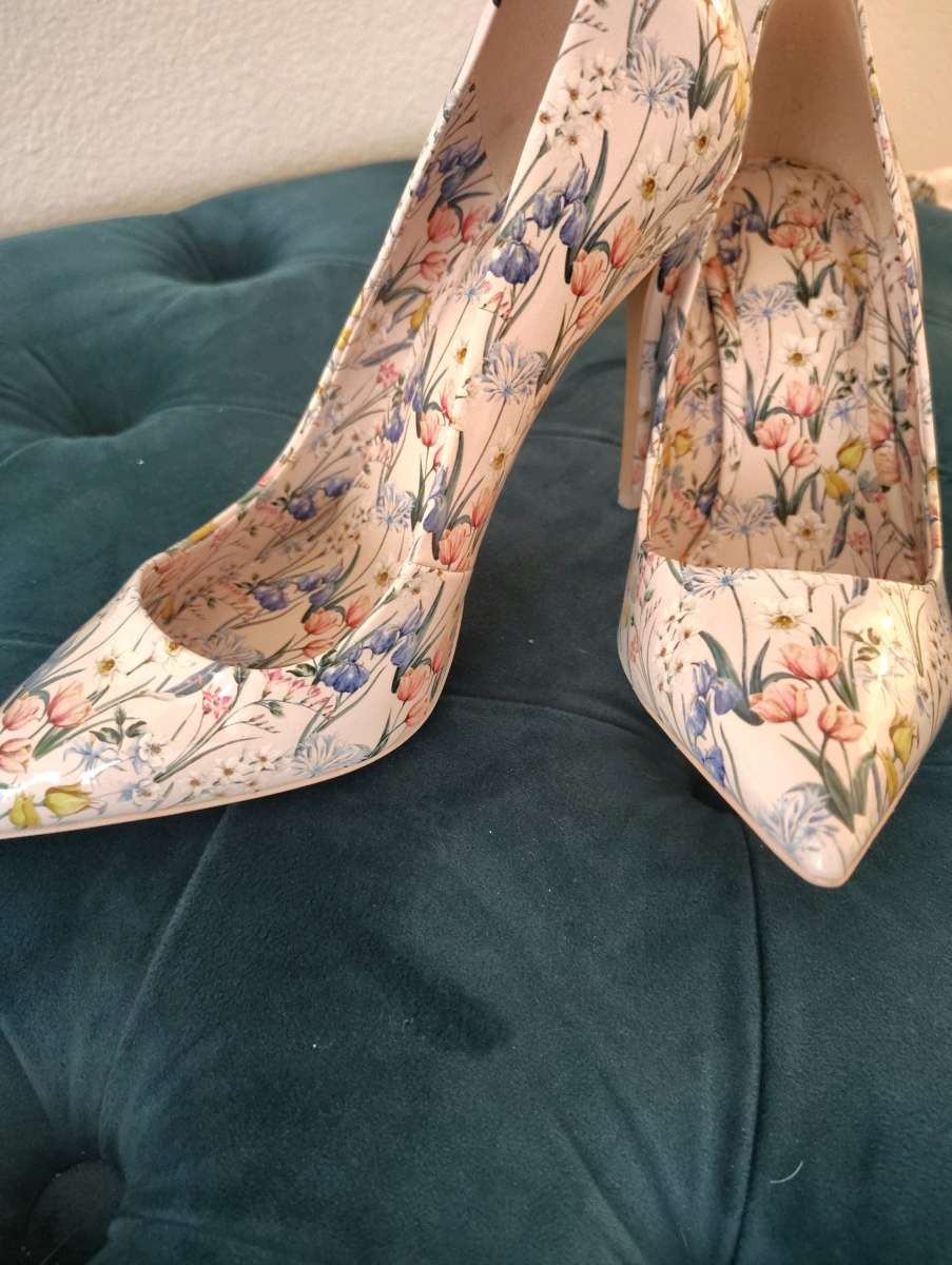 Aldo floral print heels