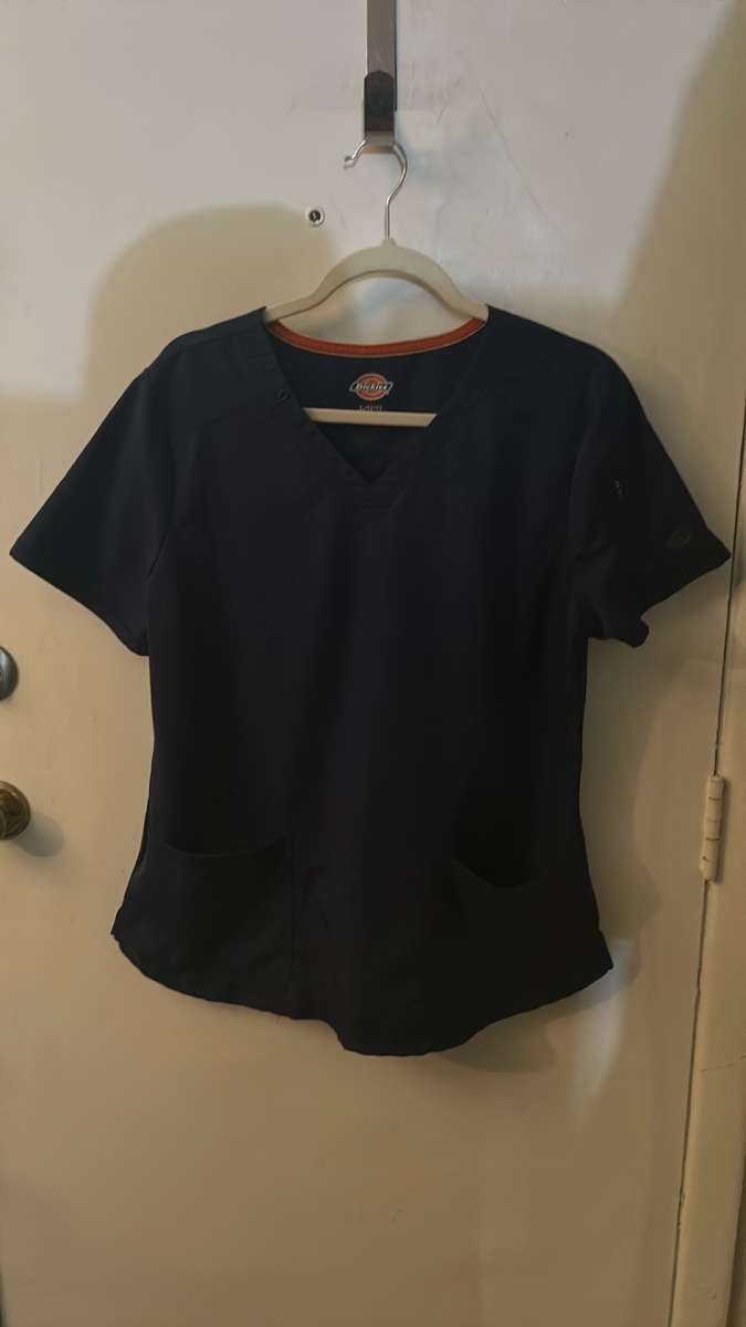 Dickies VNeck Navy Scrub Top Size L DK730