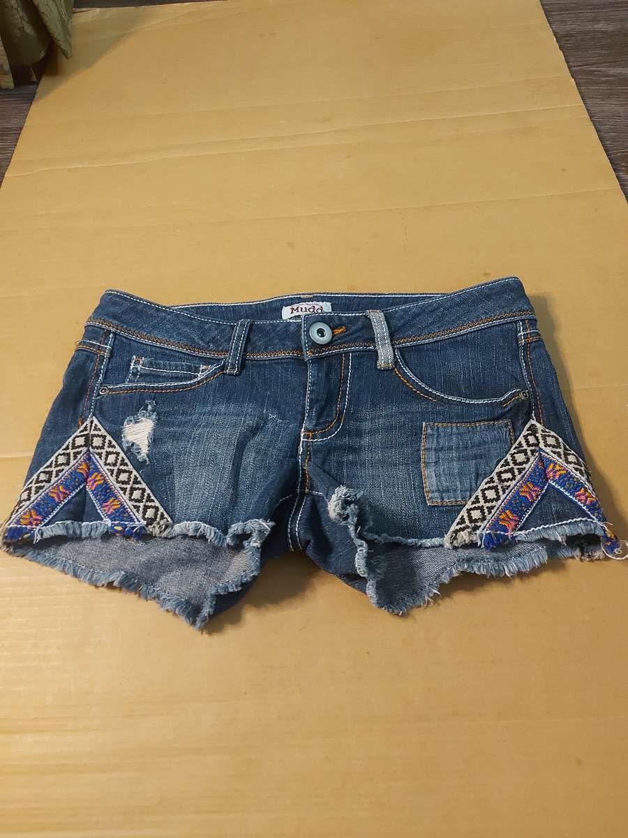 Mudd Jeans Aztec Distressed  Denim Shorts Size 3