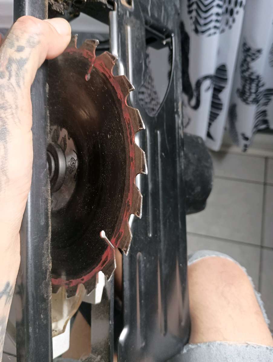 DRILL MASTER 10 Amp 714 in Circular Saw