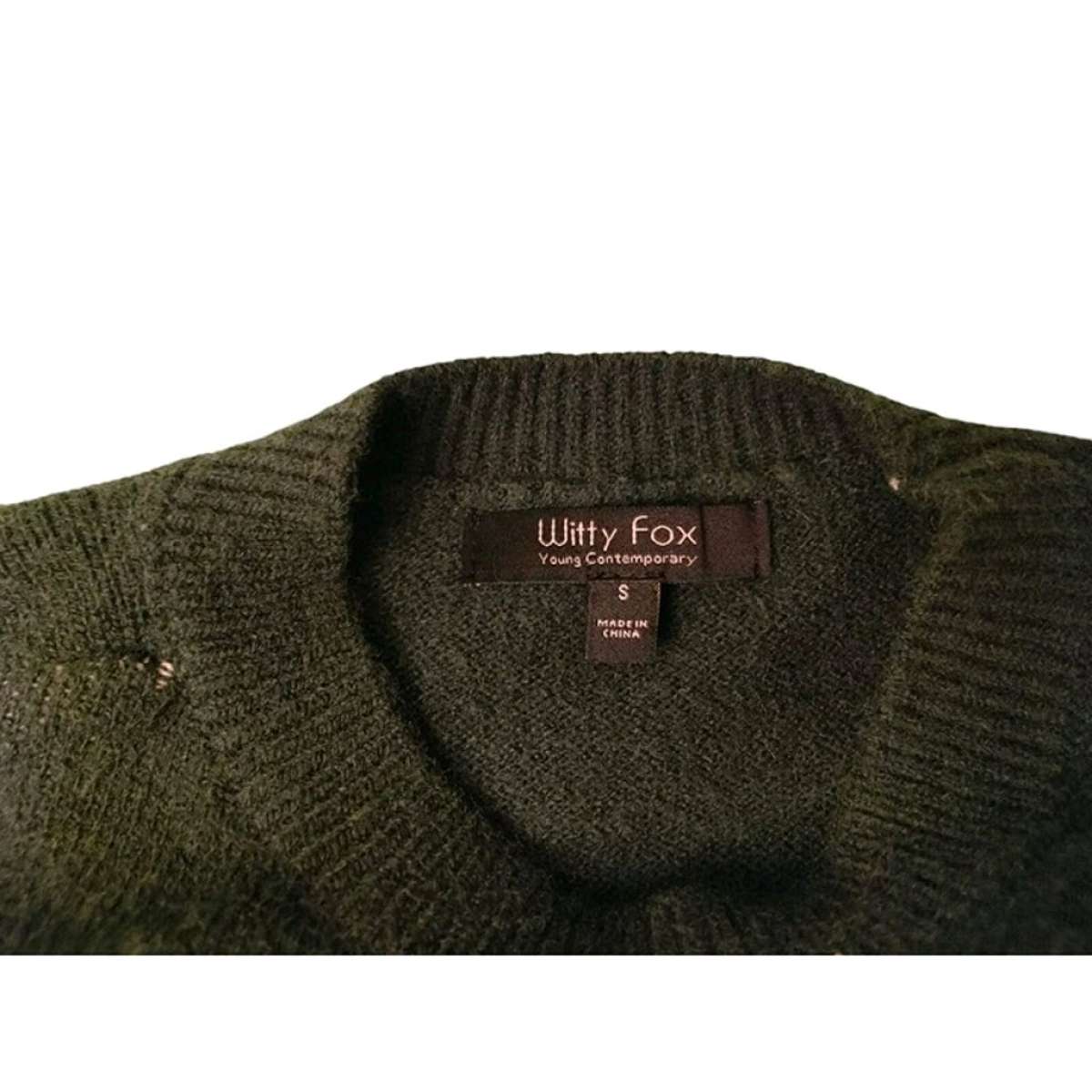 Witty Fox Young Contemporary green sweater with floral peace