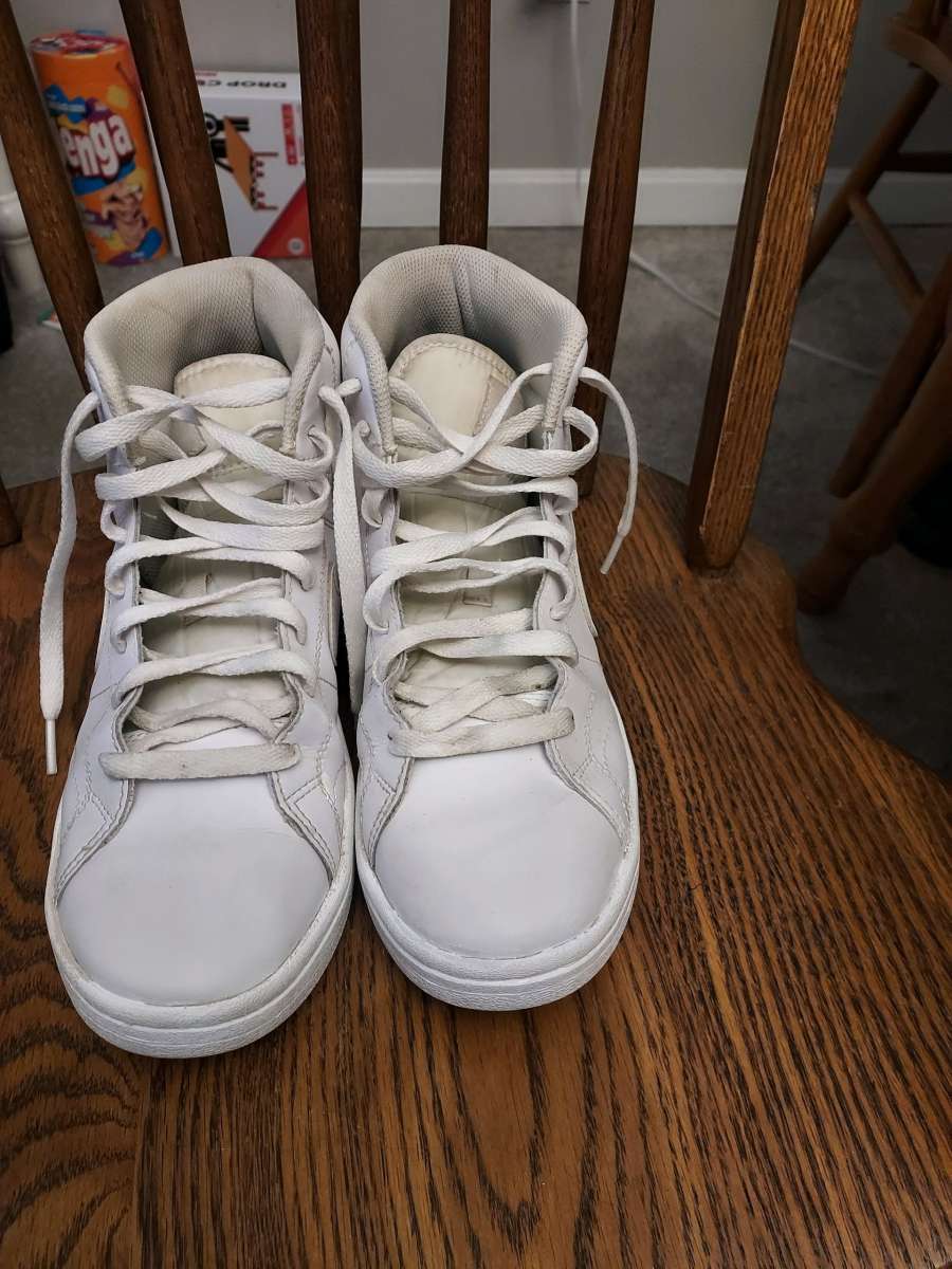 white Nike high tops  size 9 and a half