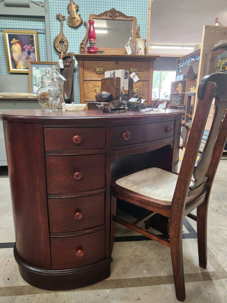 unique Oval Shaped Desk Chair Set Vanity Or Entryway Table