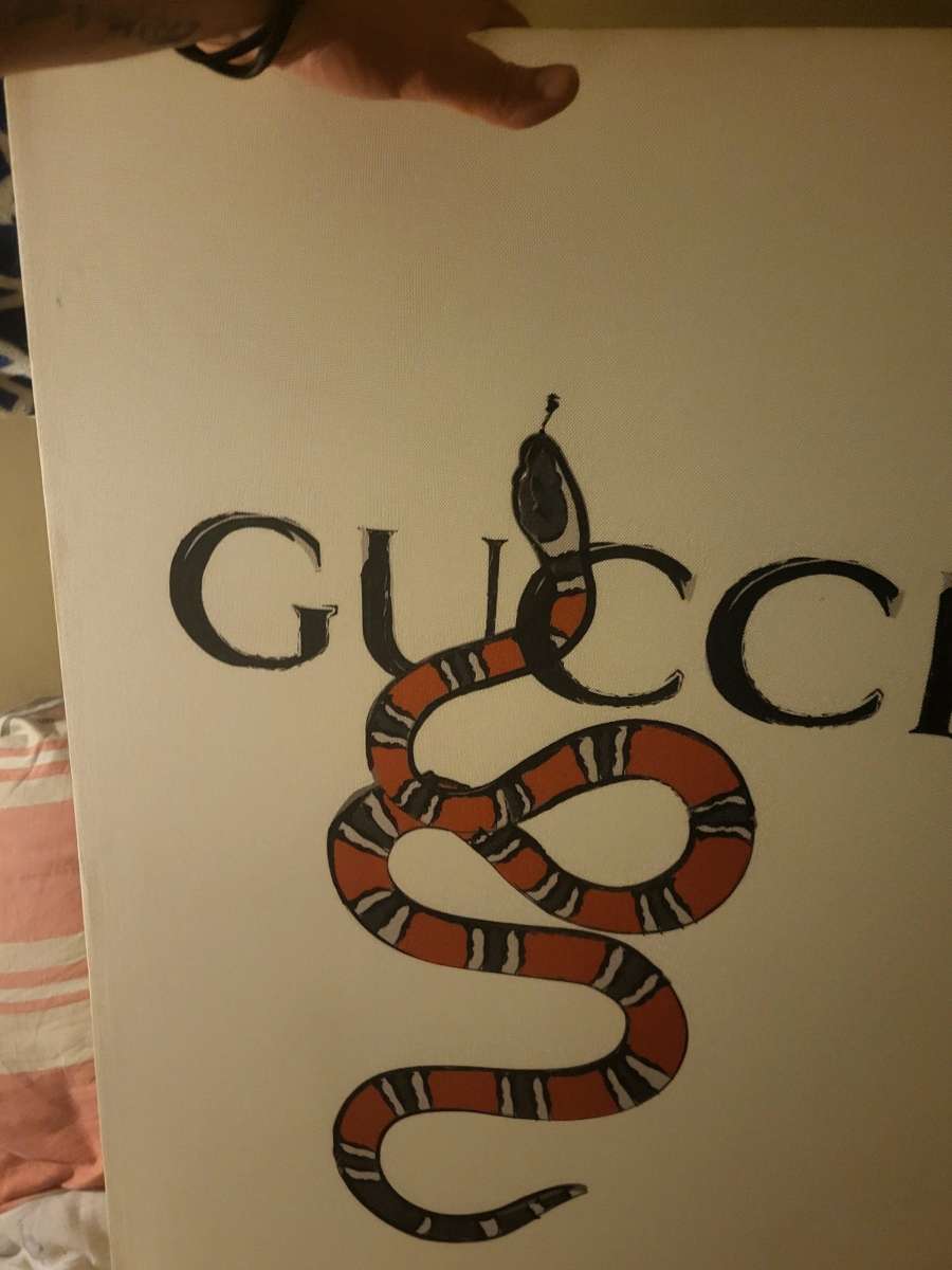 hand painted Gucci painted by far  child Paris