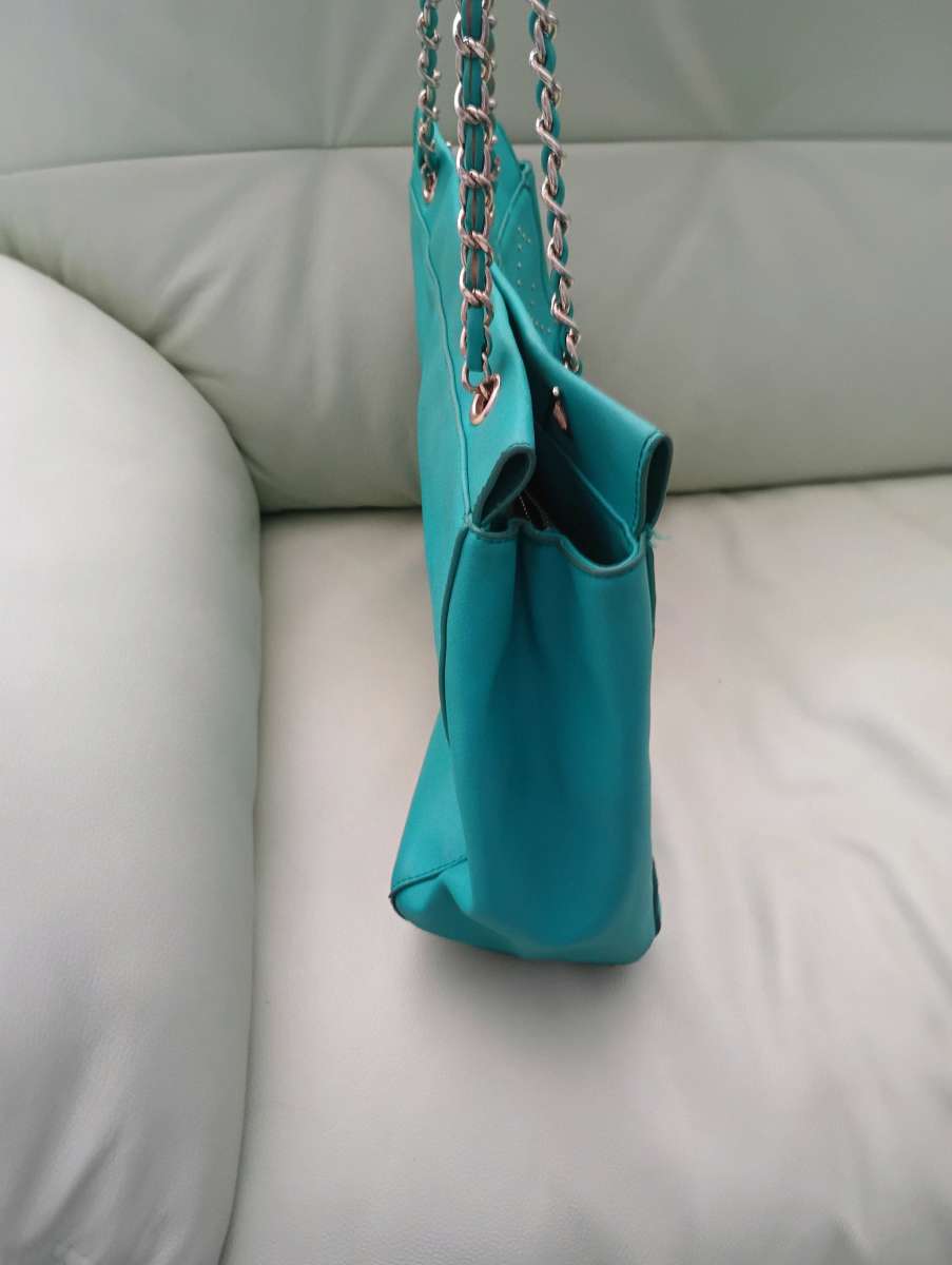 BEBE TOTE TURQUOISE BLUE