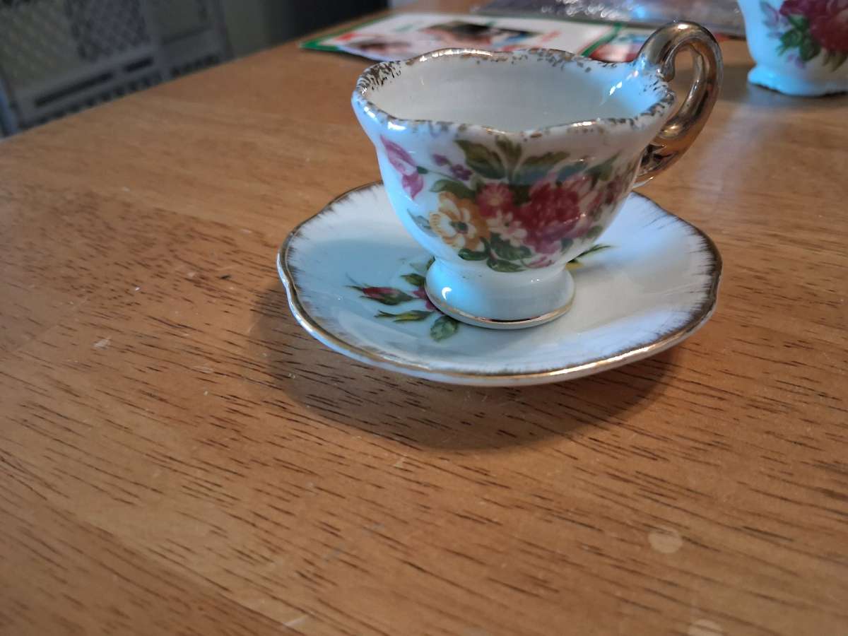 Pink n yellow flower teacup saucer set