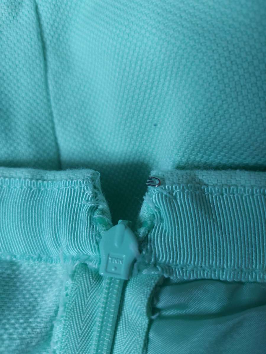 J Crew Mint Green Pleated Pique Cotton Shorts Size 2 Flaw