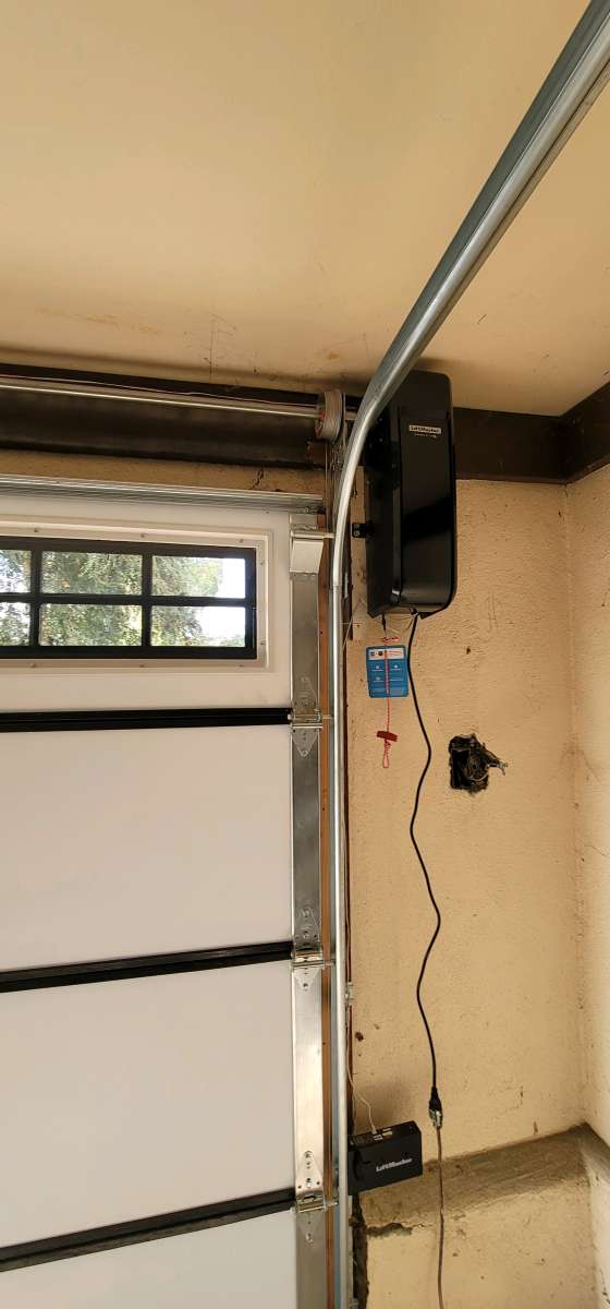 GARAGE DOORS REPAIRS