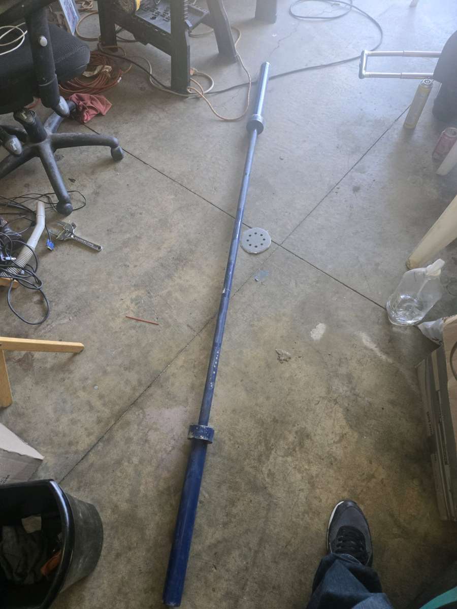 45 pound Olympic weight bar bar