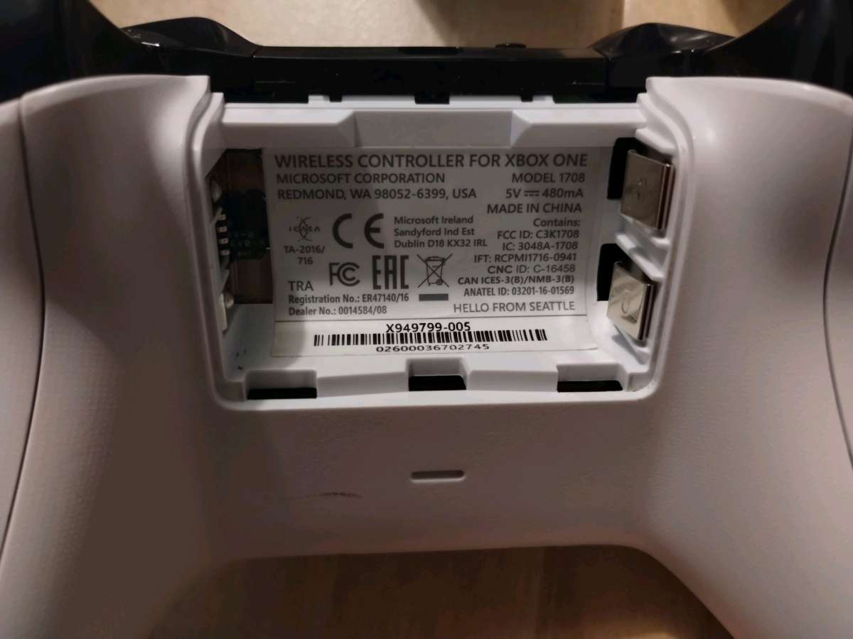 Lot of 3 Xbox One Controllers