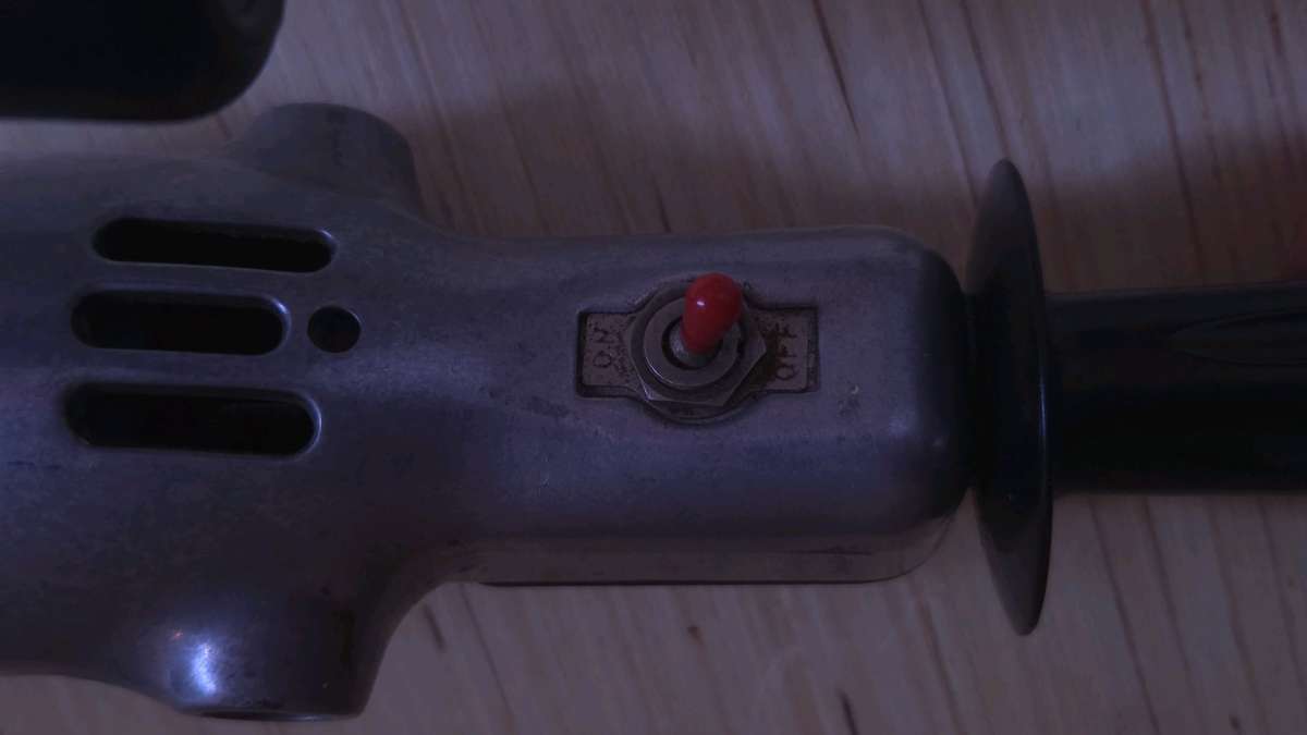 Vintage Black and Decker Heavy Duty Hedge Trimmer 12inch