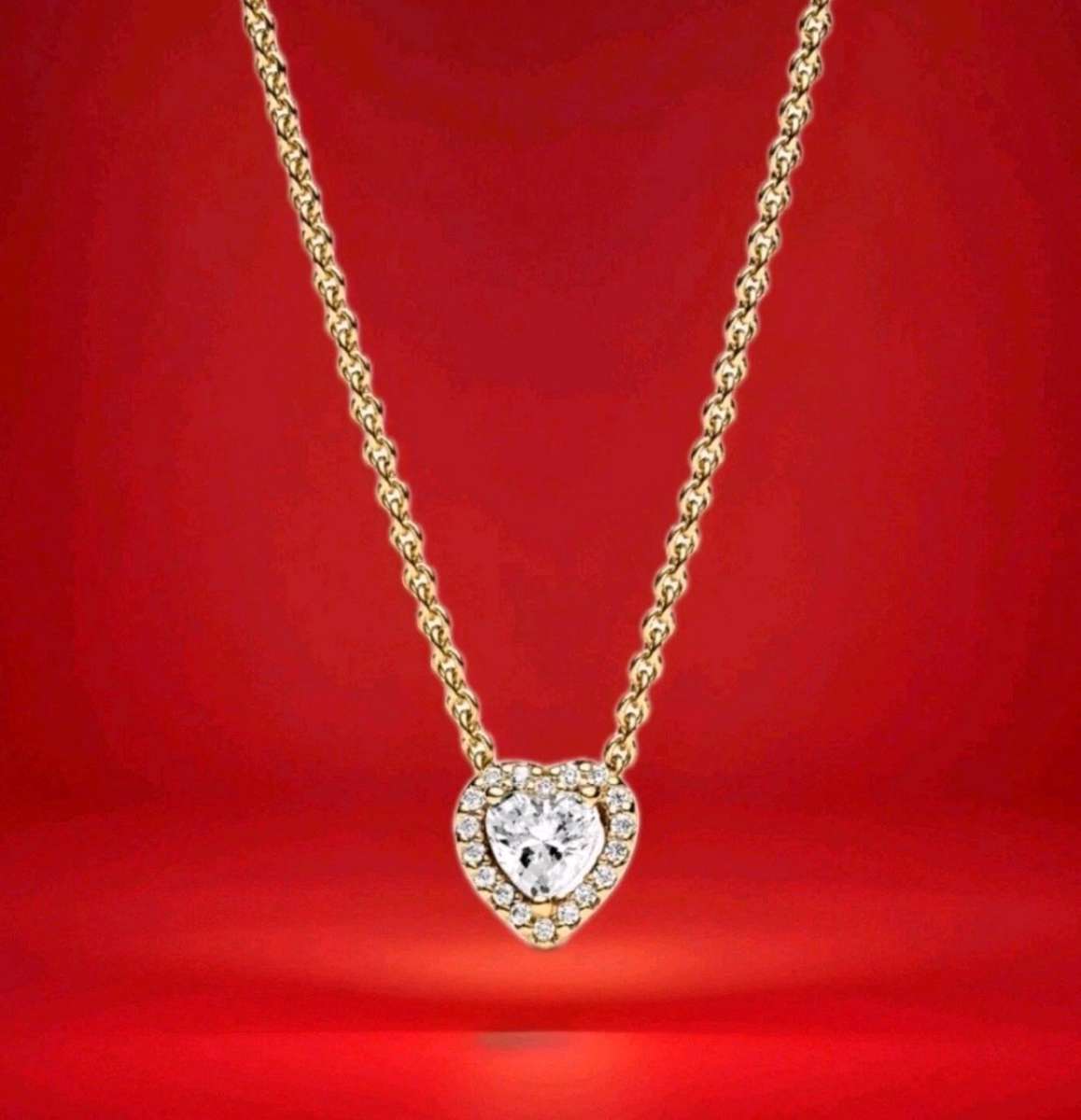 PANDORA GOLDPLATED ELEVATED HEART NECKLACE