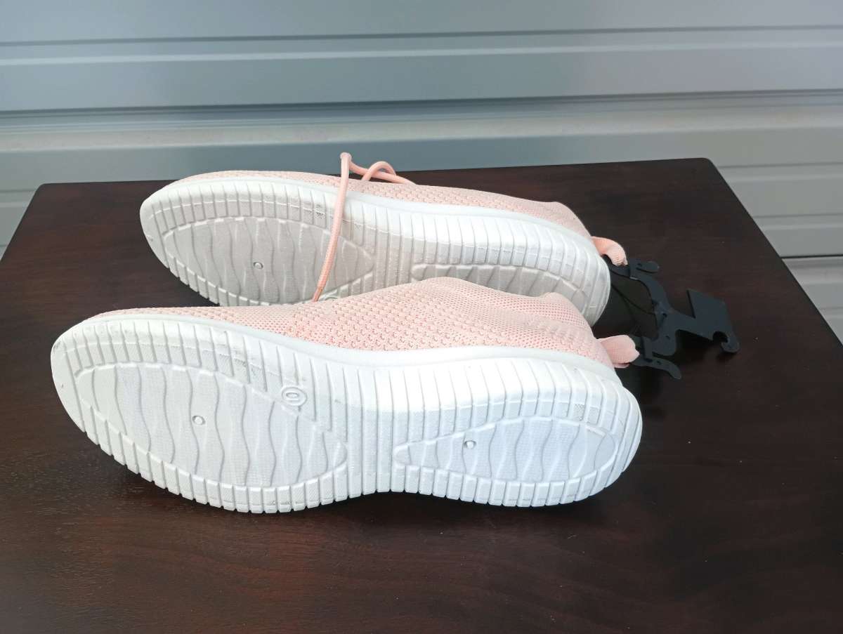 Pro player size 10 shoes for women