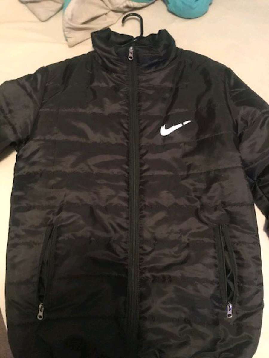 Nike Puffer Coat Size M