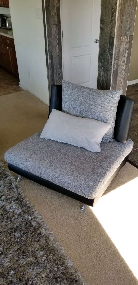 Living Room 5 Pc Set