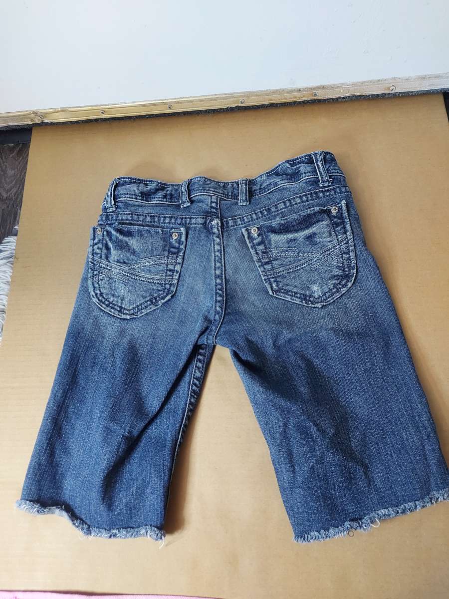 Aeropostale Raw Hem Bermuda Shorts Size 12