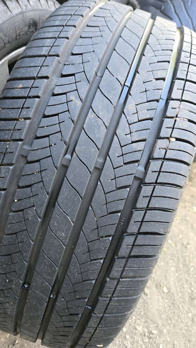 20 inch AZARA RIMS and tires