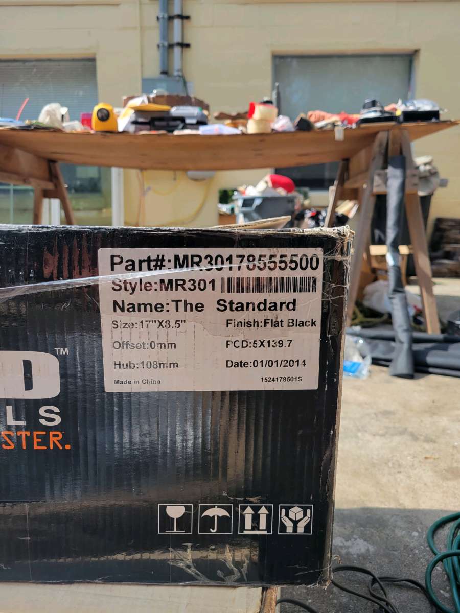 4 brand new wheels Excess XS