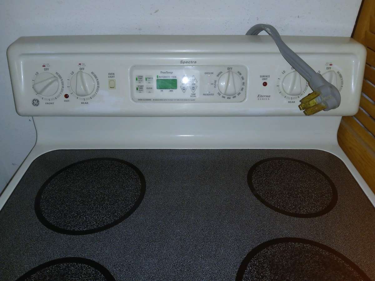 GE White Stove Oven Spectra