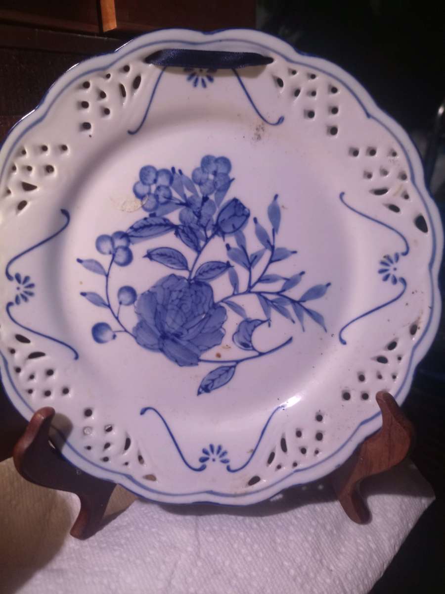 collectable plates
