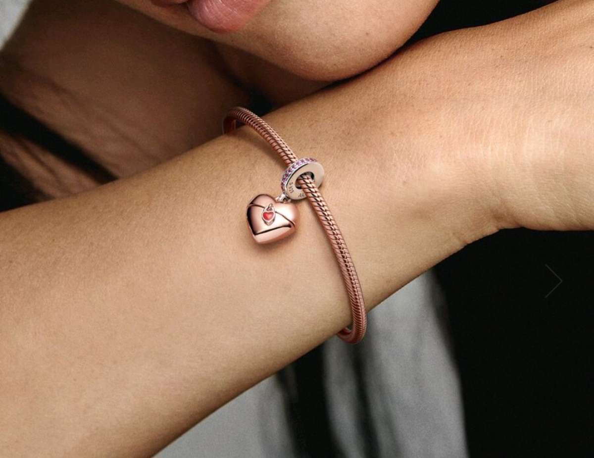 PANDORA DANGLE HEART CHARM NEW