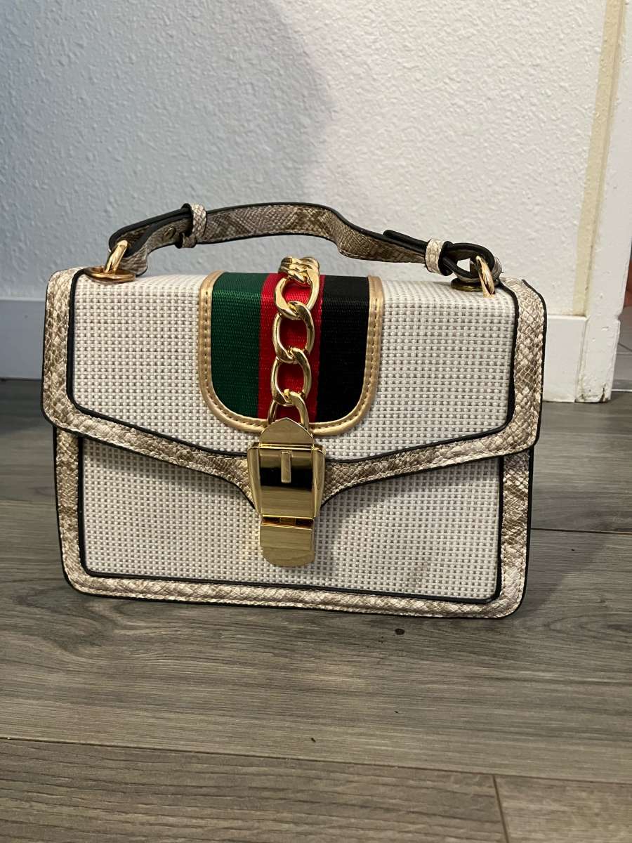 womens Gucci knock off purse