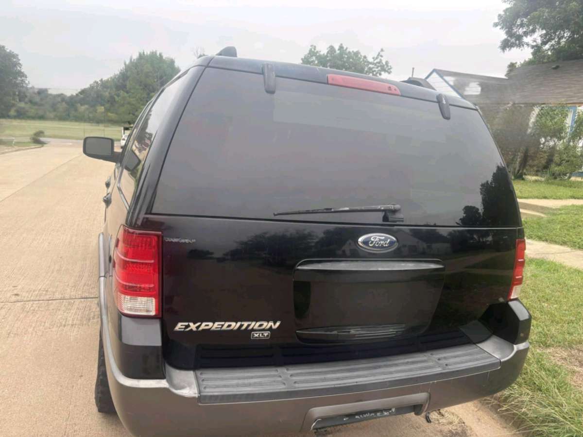 2005 Ford Expedition XLT SUV