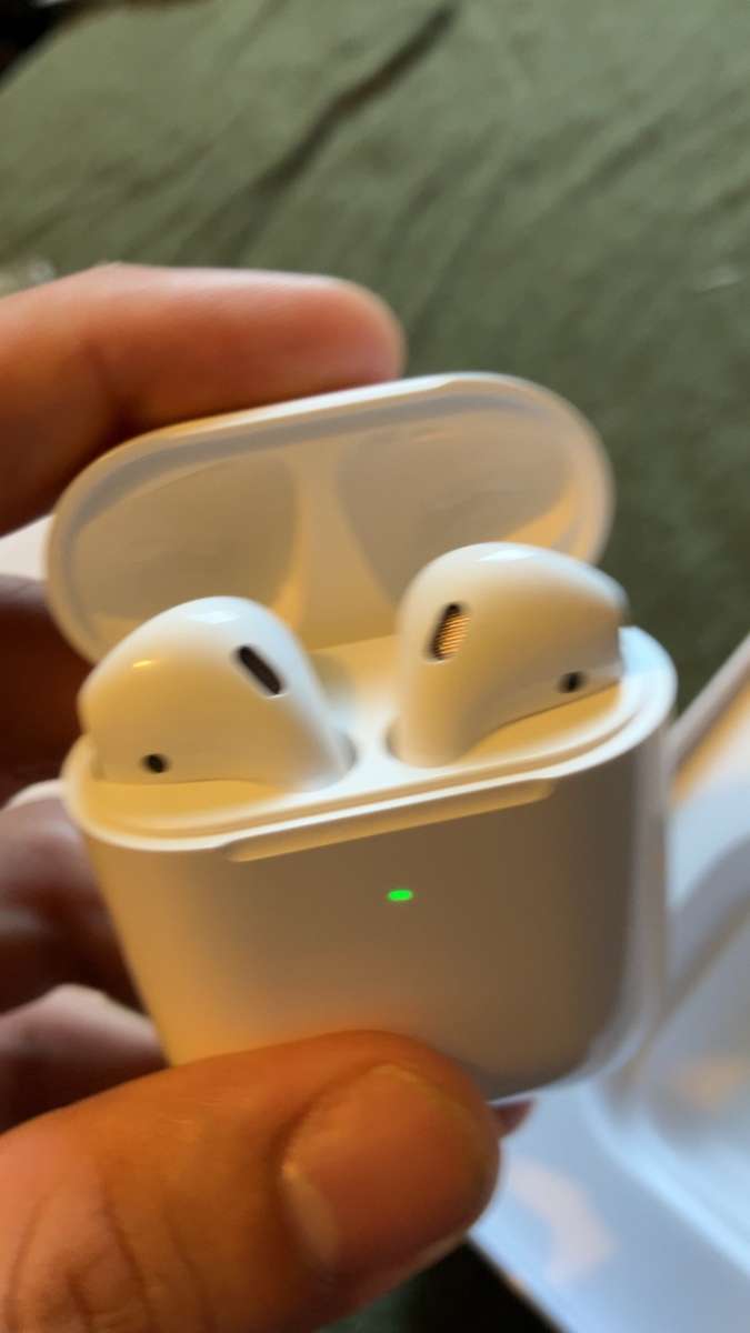 AirPods