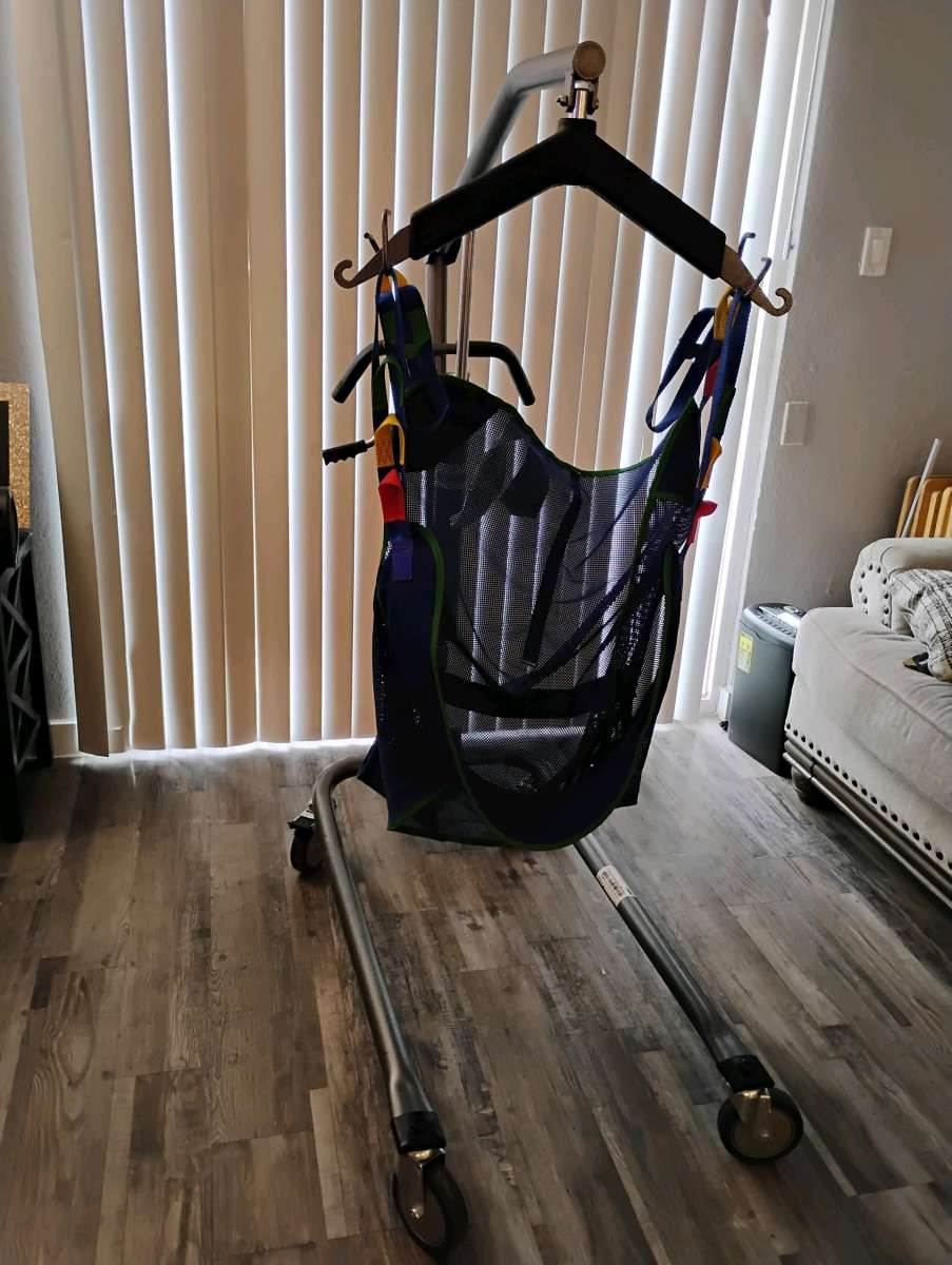 Hydraulic manual patient lift