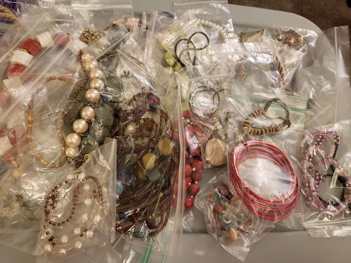 ASSORTED JEWELER  COLLECTION