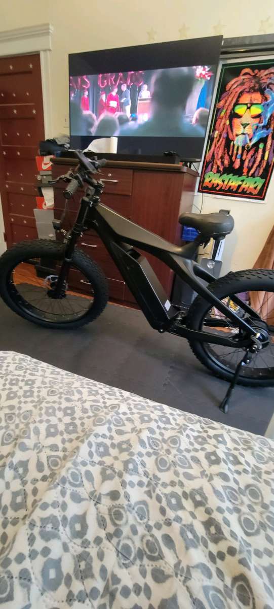 Im selling  a carbon fiber fat tire Ebike