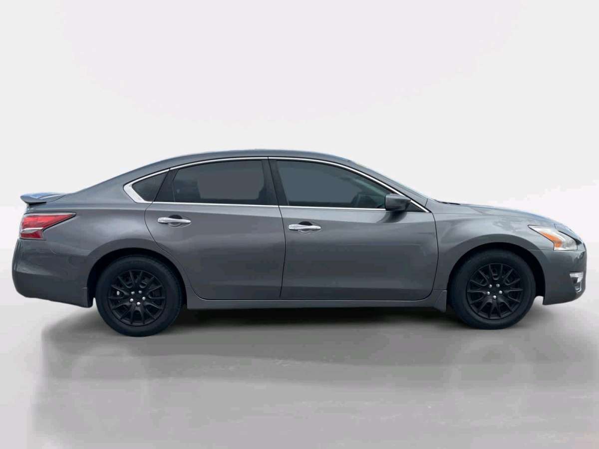 2015  Nissan Altima S