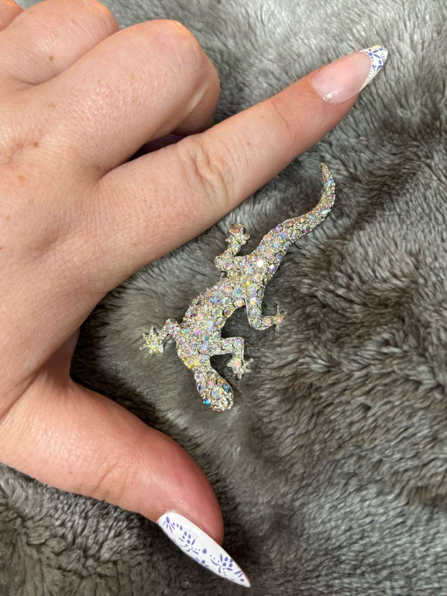 Rhinestone Gecko Brooch