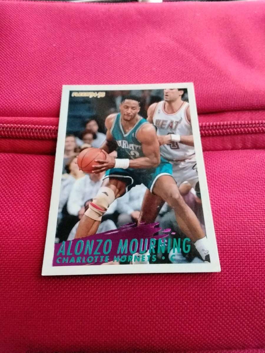 Alonzo Mourning Charlotte Hornets Basketball Card NBA Fleer